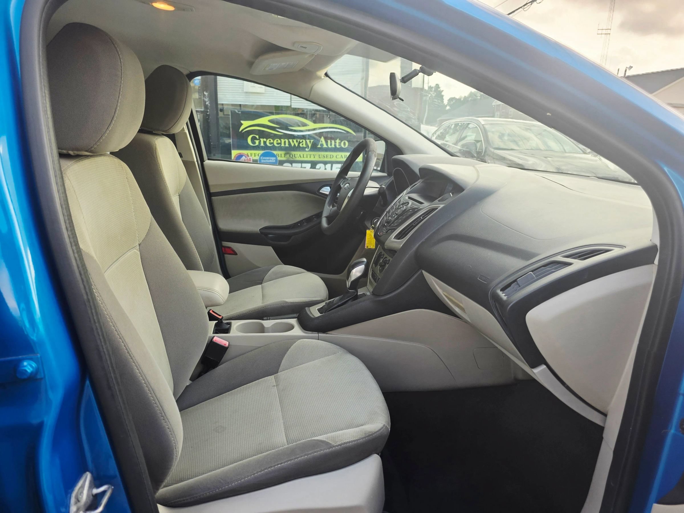 Used 2013 Ford Focus SE FWD image 12
