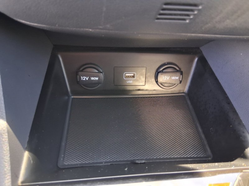 Used 2020 Hyundai Ioniq SE FWD image 18
