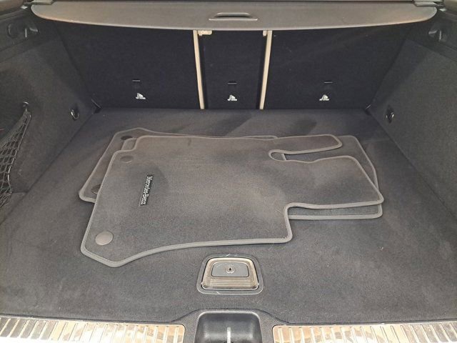 Used 2022 Mercedes-Benz GLC 300 image 9