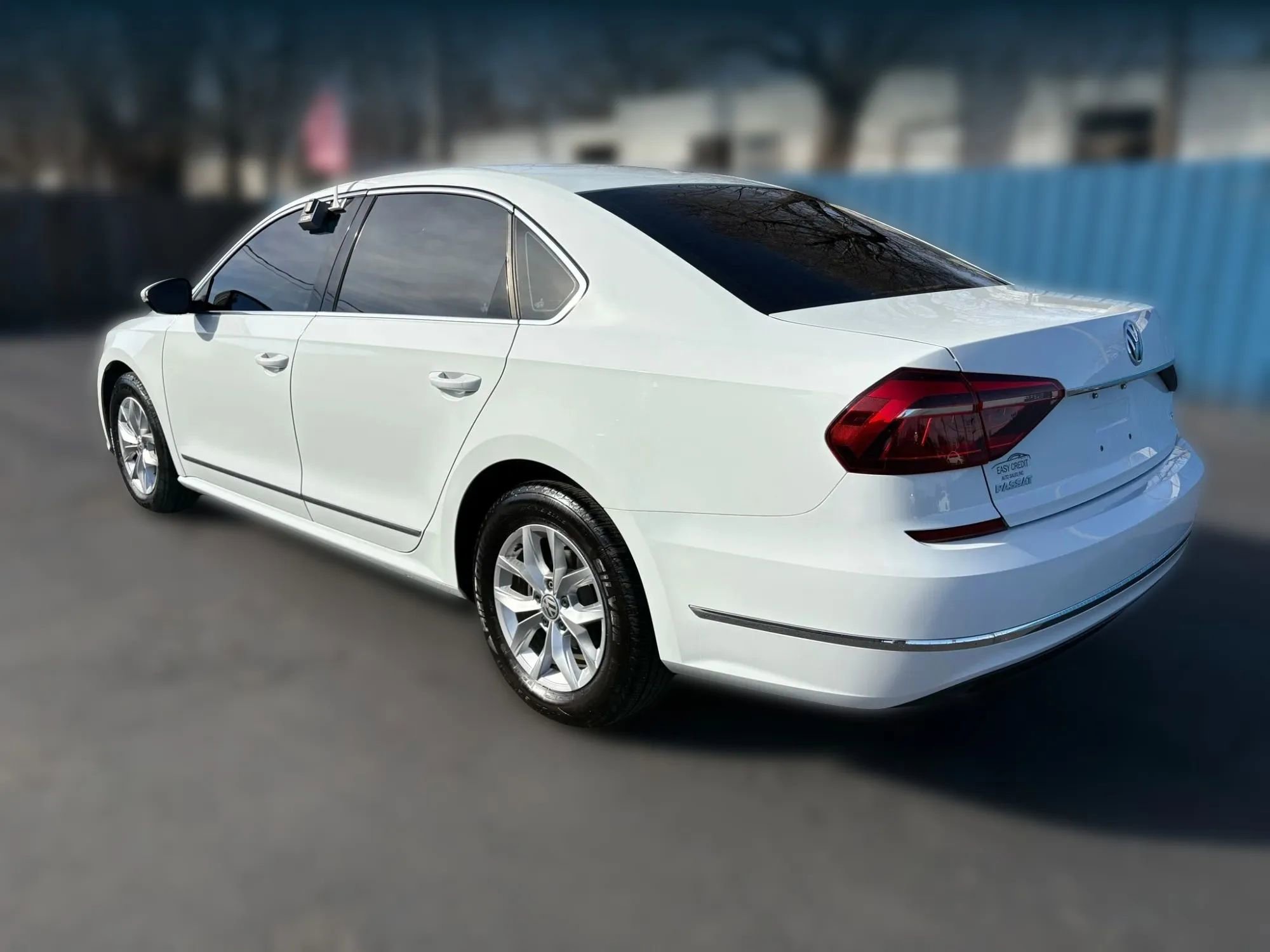 Used 2017 Volkswagen Passat 1.8T S image 5