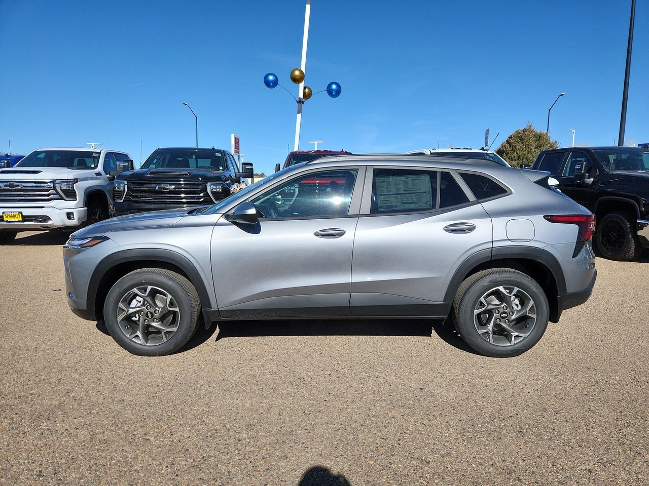 Used 2026 Chevrolet Trax LT w/ LT Convenience Package FWD image 5