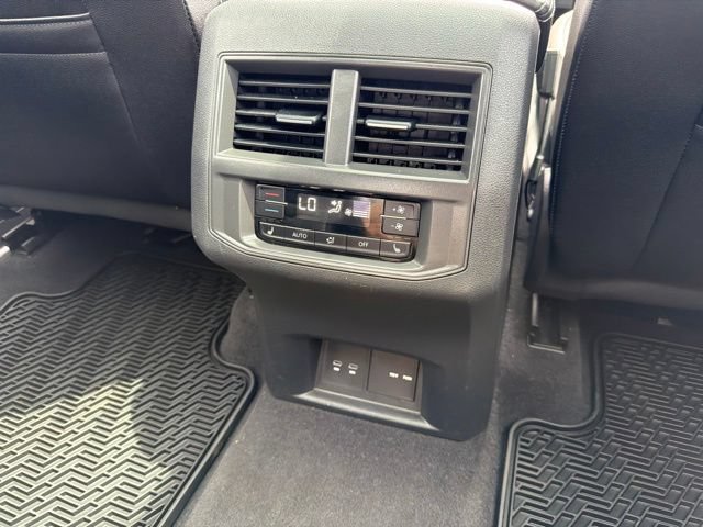 Used 2023 Volkswagen Atlas SEL Premium AWD/4WD image 18