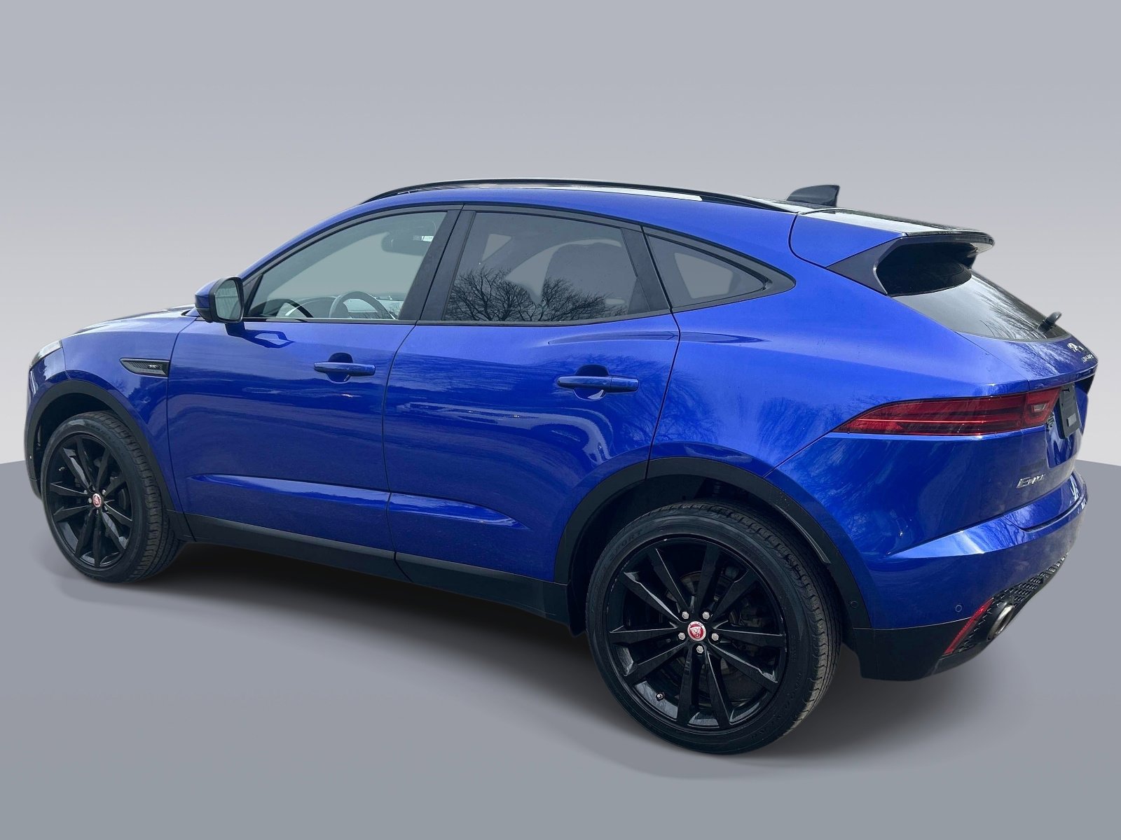 Used 2018 Jaguar E-PACE SE image 5