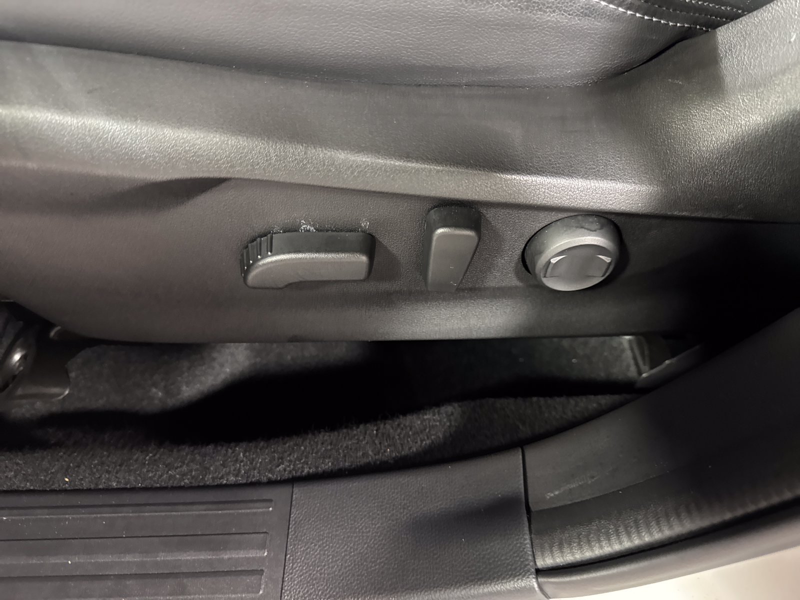 Used 2023 Subaru Forester Limited AWD/4WD image 15