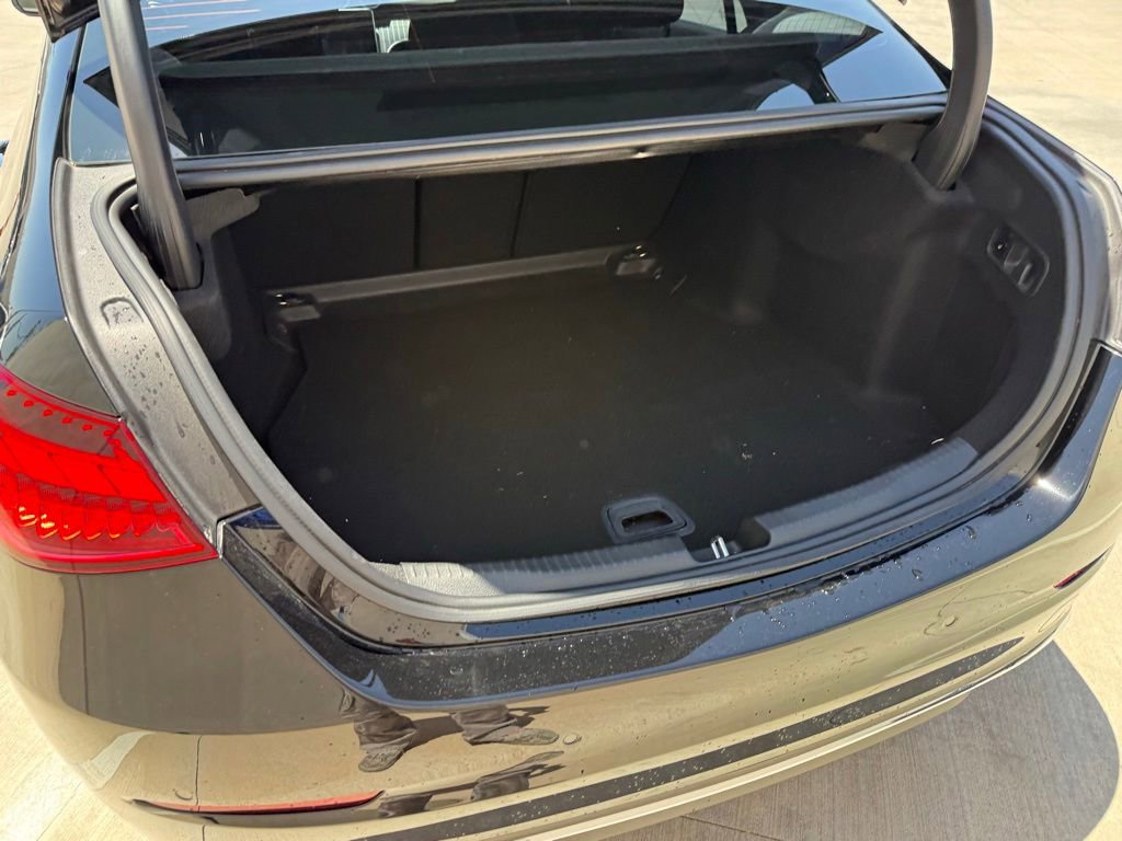 Used 2023 Mercedes-Benz C 300 Sedan image 11