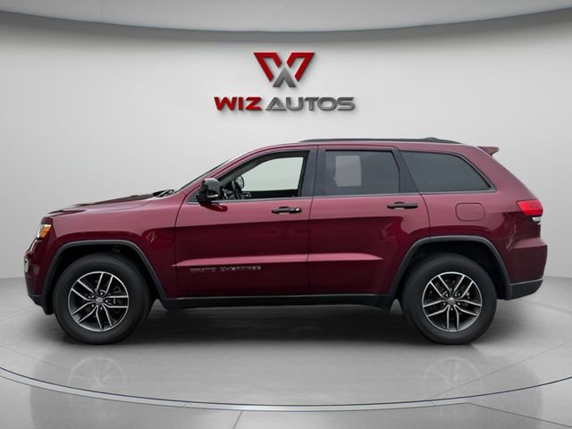 Used 2017 Jeep Grand Cherokee Limited AWD/4WD image 2