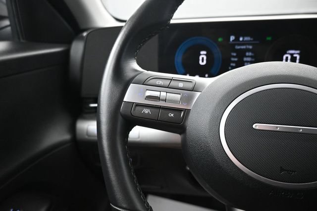 Used 2025 Hyundai Kona SEL FWD image 15