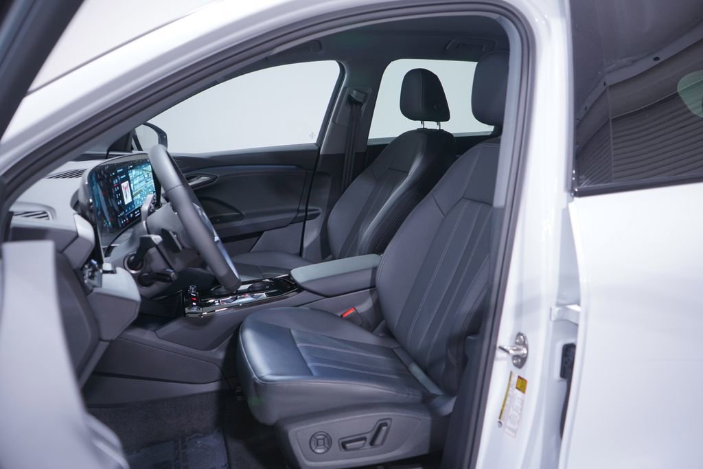 Used 2025 Audi Q6 e-tron Premium w/ Convenience Package image 7