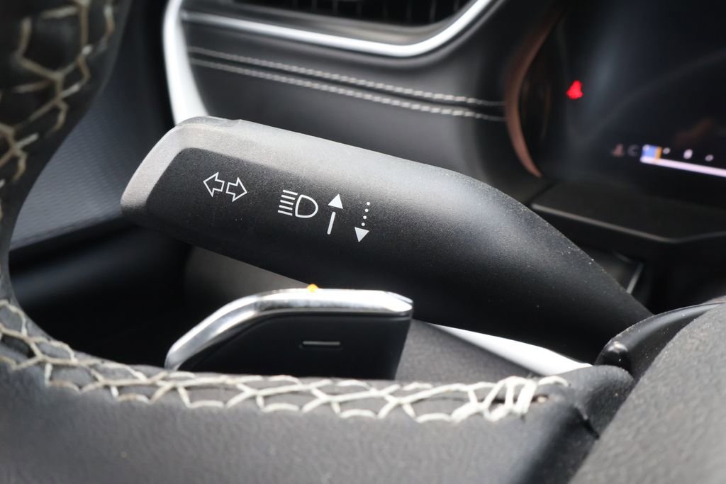 Used 2023 Jeep Grand Cherokee Altitude image 25