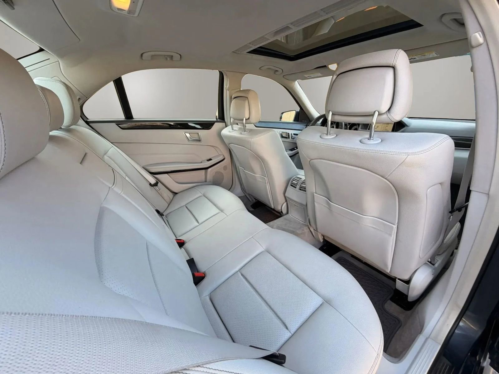 Used 2014 Mercedes-Benz E 350 Sedan image 22