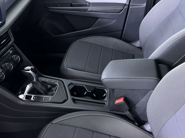 Used 2024 Volkswagen Taos SE image 20