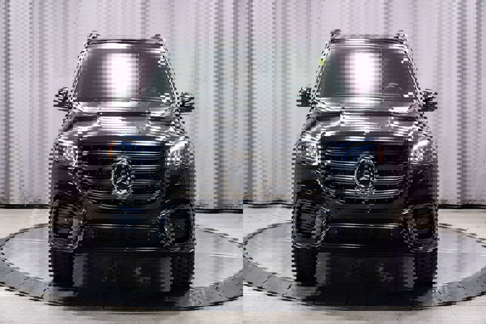 Used 2025 Mercedes-Benz GLS 450 4MATIC image 6