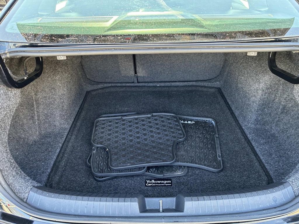 Used 2021 Volkswagen Jetta S w/ Driver Assistance Package image 10