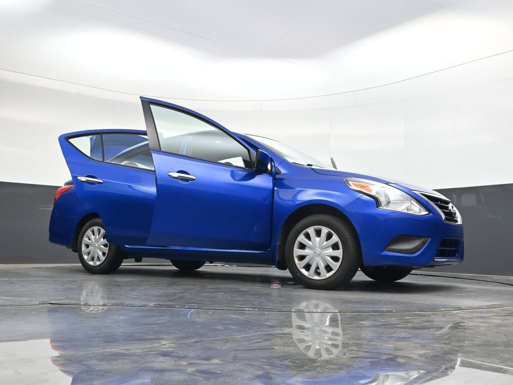 Used 2015 Nissan Versa SV FWD image 50