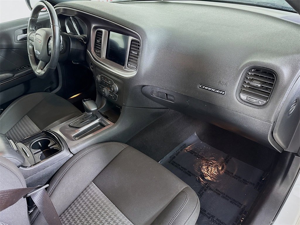 Used 2019 Dodge Charger GT image 31