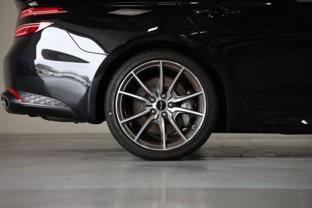 Used 2026 Genesis G70 2.5T Prestige image 17