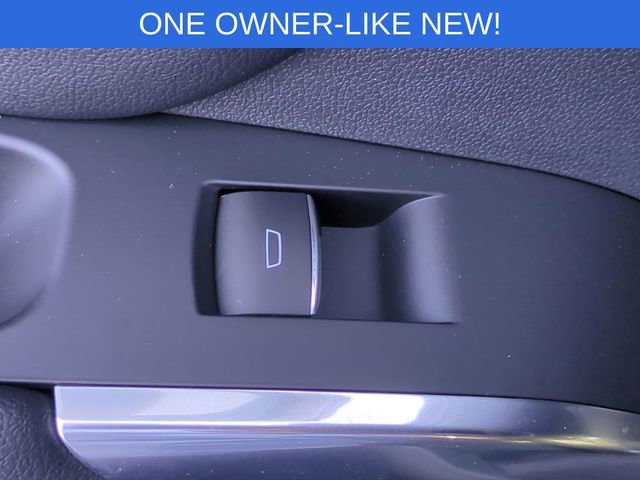 Used 2025 Chevrolet Traverse RS image 34