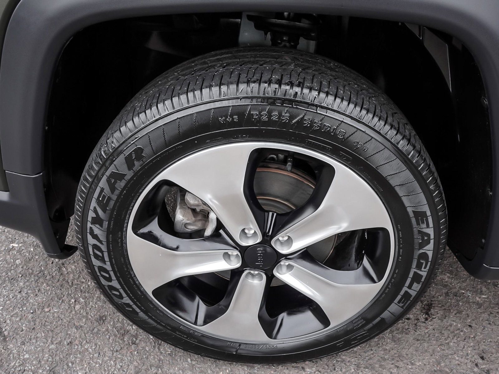 Used 2019 Jeep Compass Latitude w/ Popular Equipment Group image 8