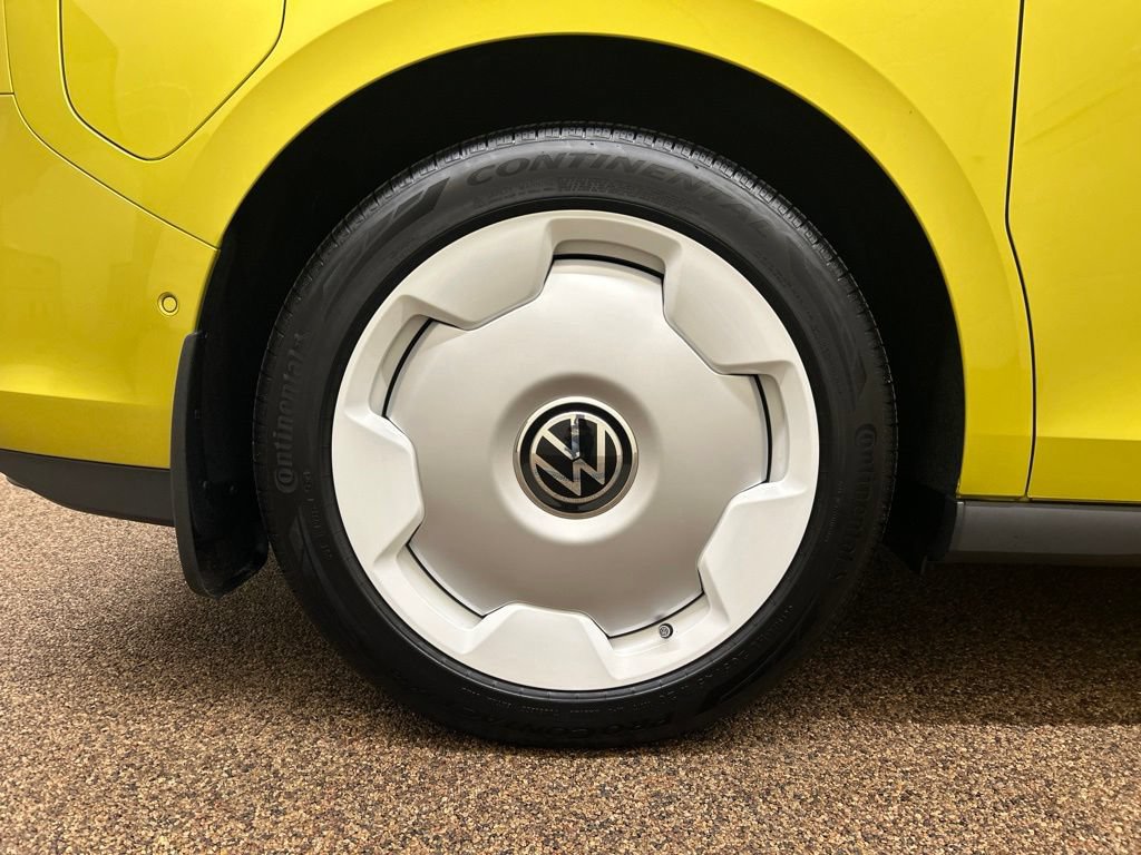 Used 2025 Volkswagen ID. Buzz 1st Edition AWD/4WD image 28