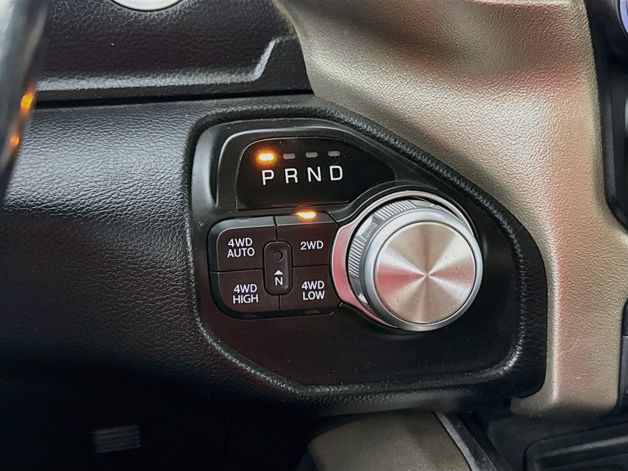 Used 2019 RAM 1500 Laramie AWD/4WD image 17