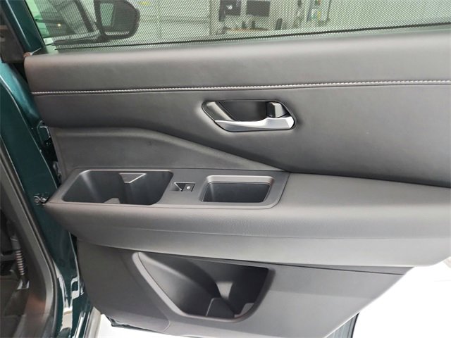 Used 2025 Nissan Pathfinder SL w/ SL Premium Package image 43