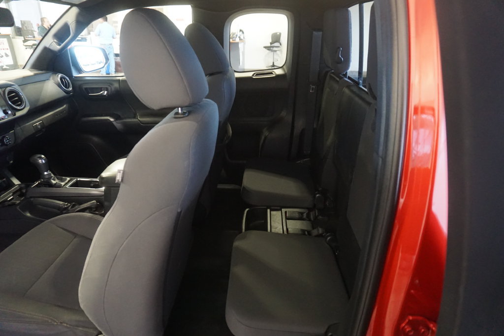 Used 2019 Toyota Tacoma TRD Sport AWD/4WD image 18