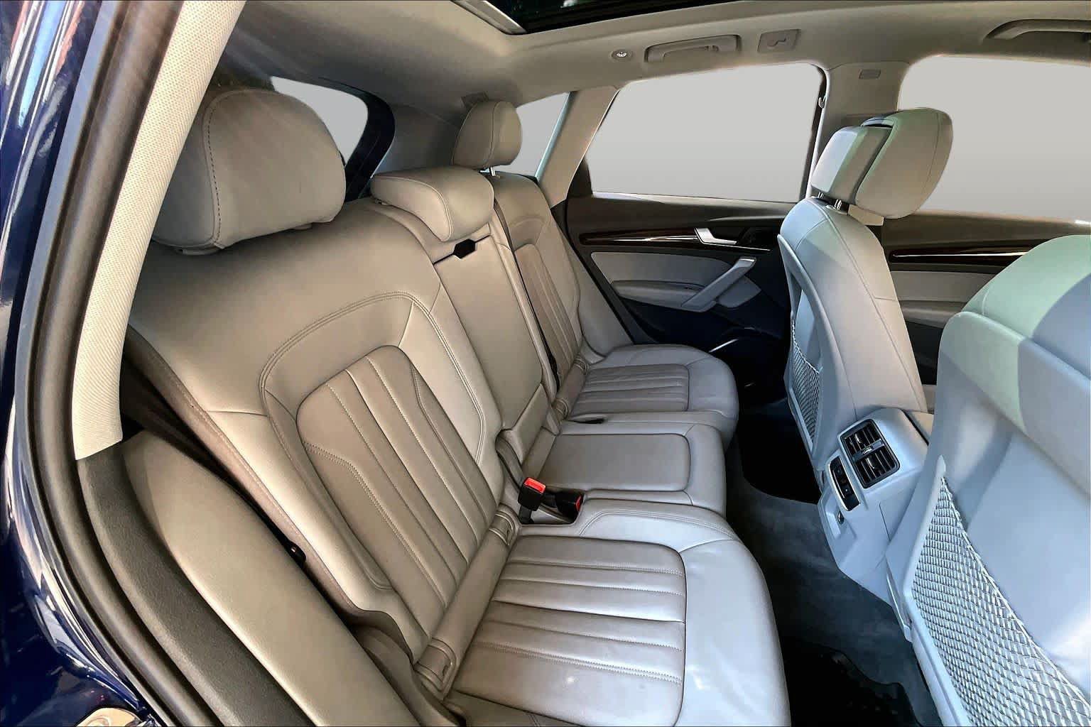 Used 2020 Audi Q5 2.0T Premium w/ Convenience Package AWD/4WD image 21