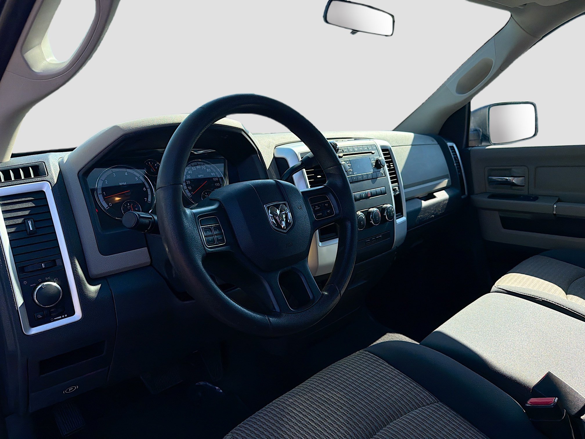 Used 2012 RAM 1500 Classic SLT RWD image 3