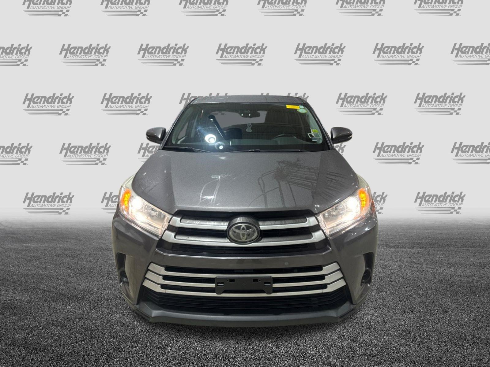 Used 2017 Toyota Highlander LE FWD image 39