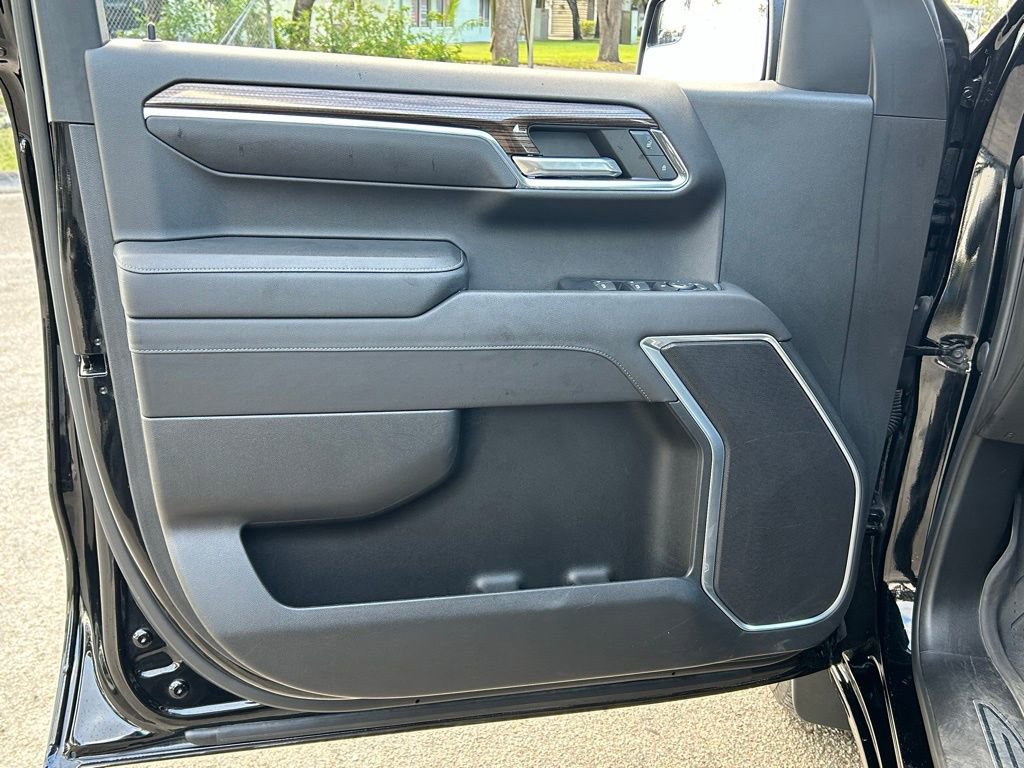 Used 2023 Chevrolet Silverado 1500 RST w/ LPO, Dark Essentials Package image 27