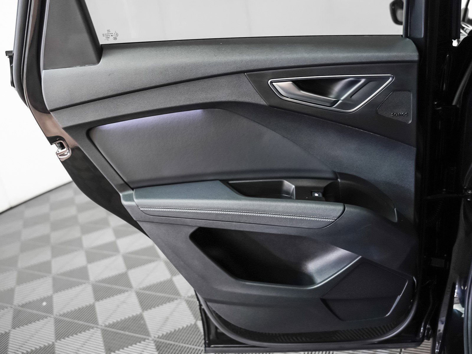 Used 2024 Audi Q4 e-tron Prestige w/ Black Optic Package image 23