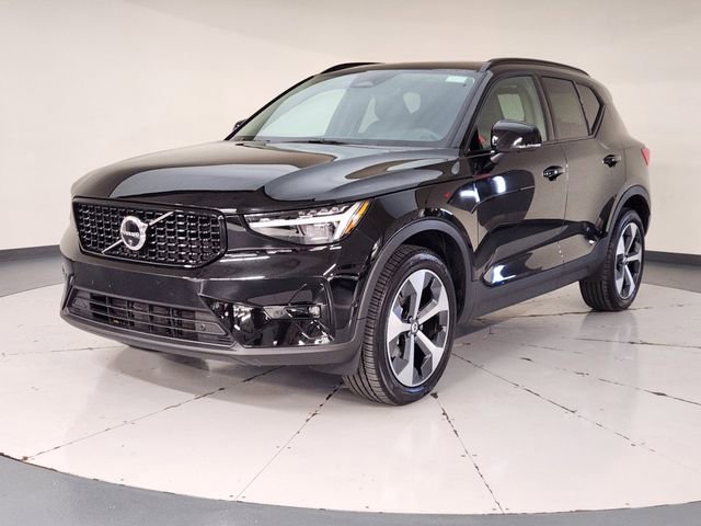 Used 2026 Volvo XC40 B5 Plus
