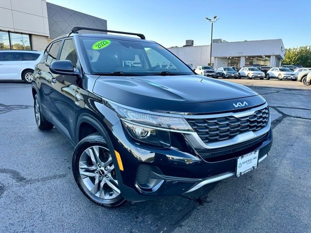 Used 2022 Kia Seltos LX AWD/4WD image 3