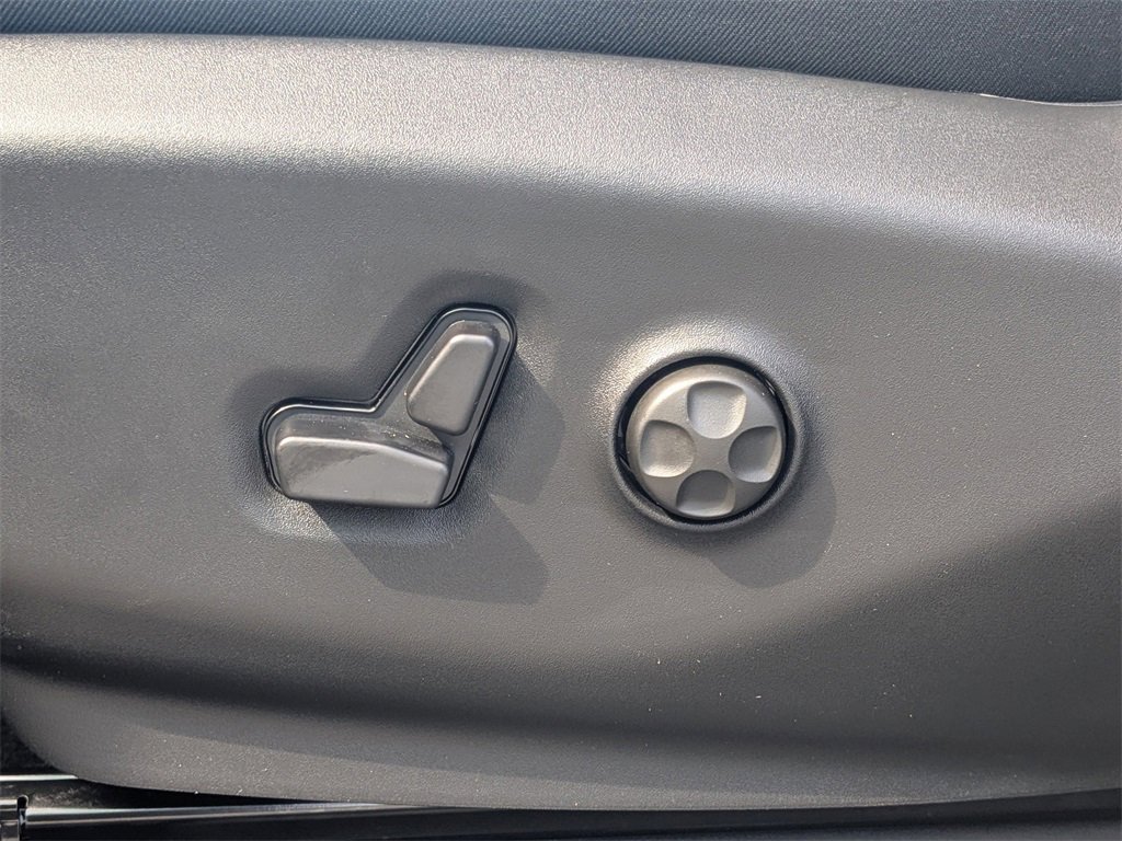 New 2026 Chrysler Pacifica Limited image 21