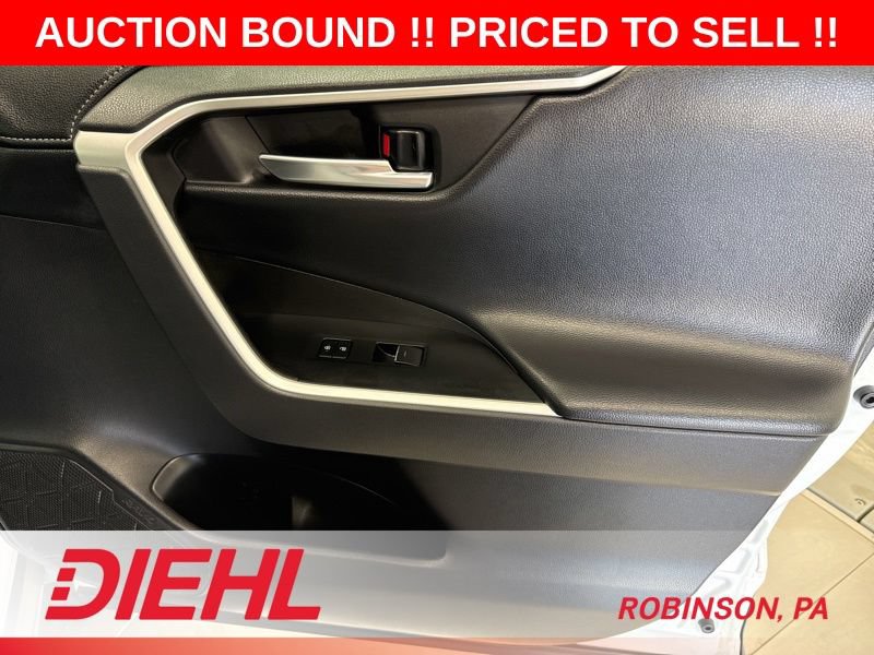 Used 2025 Toyota RAV4 Limited AWD/4WD image 16