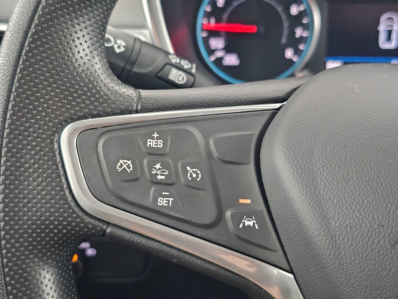 Used 2023 Chevrolet Equinox LS w/ LS Convenience Package FWD image 28