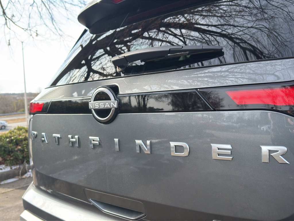 Certified 2023 Nissan Pathfinder Platinum w/ Lighting Package (N93) image 14