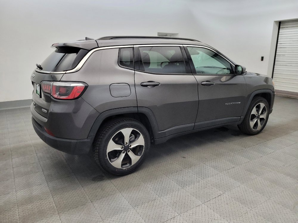 Used 2018 Jeep Compass Latitude w/ Popular Equipment Group FWD image 10