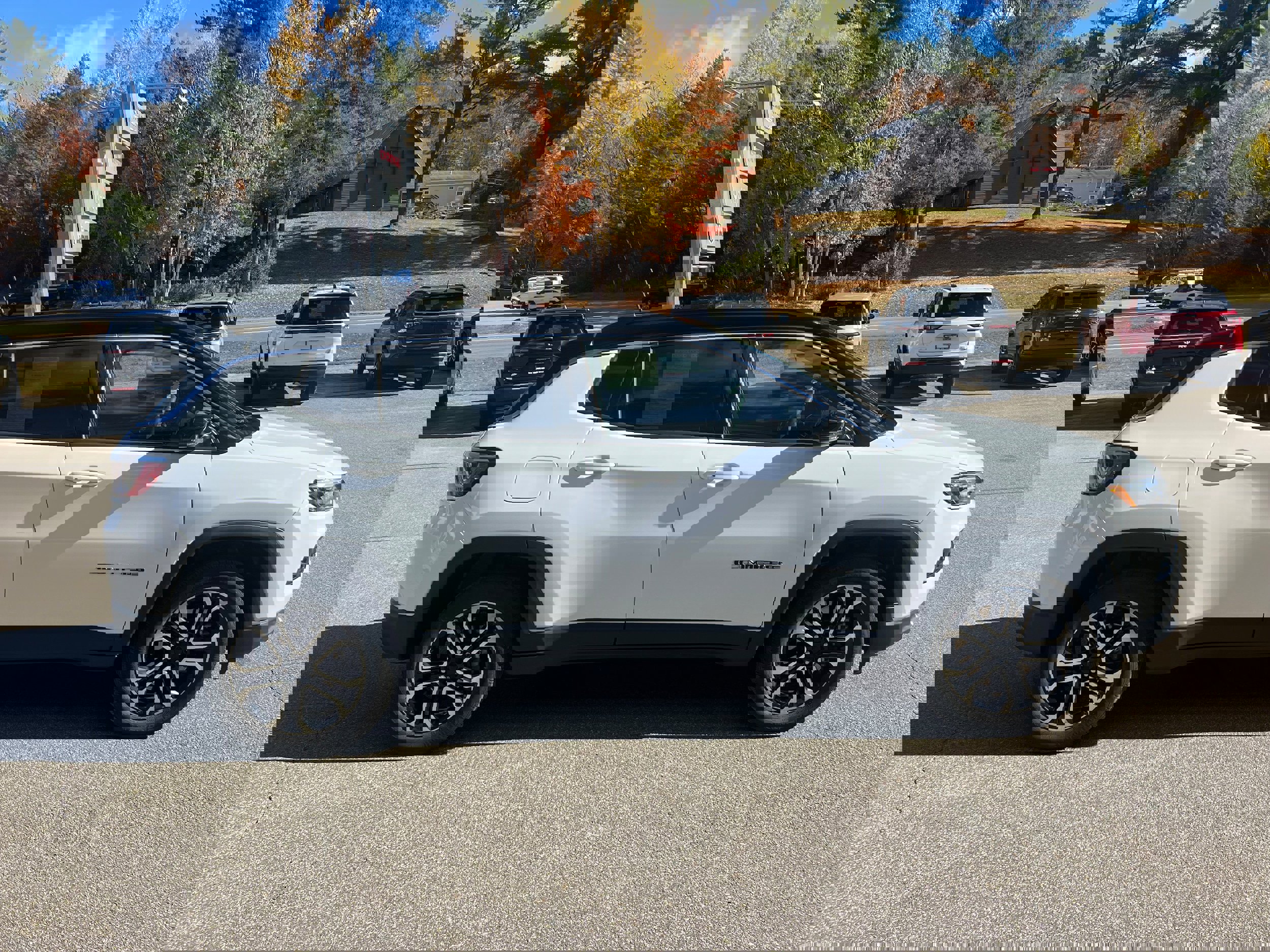 Used 2024 Jeep Compass Limited image 4