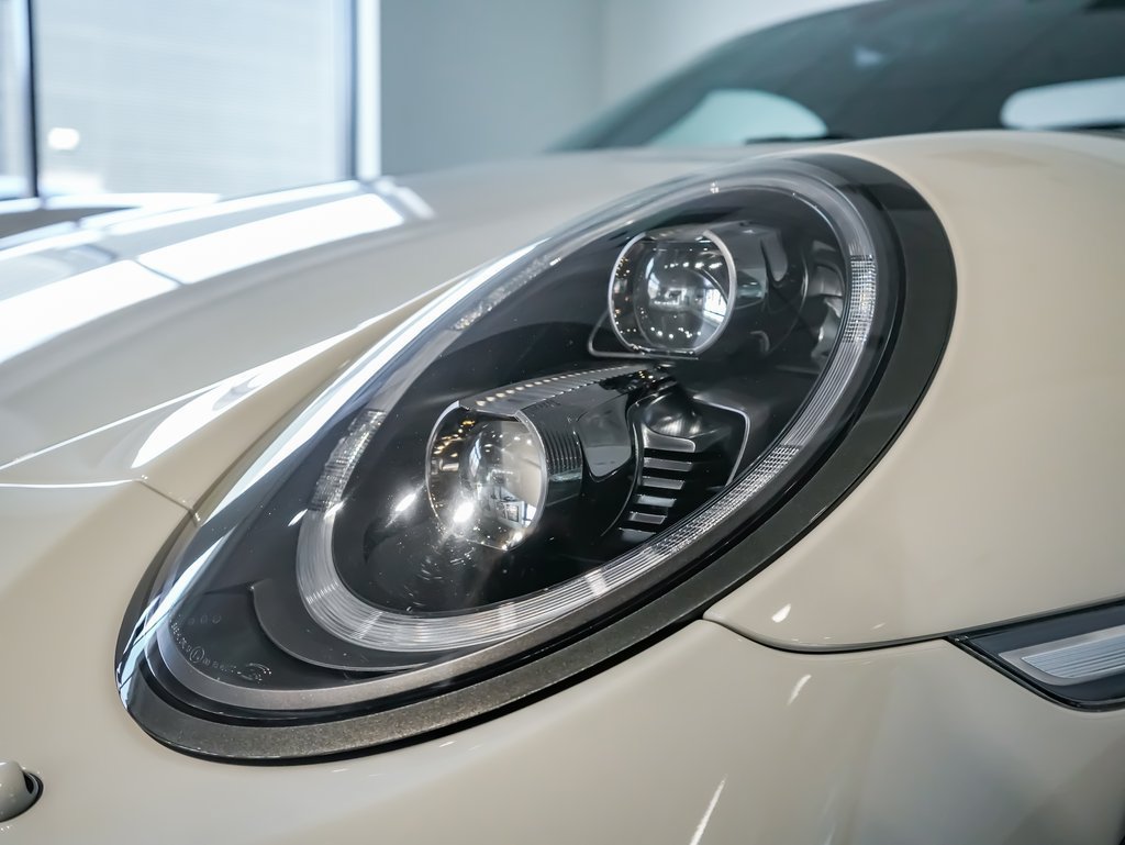 Certified 2019 Porsche 911 Speedster RWD image 32