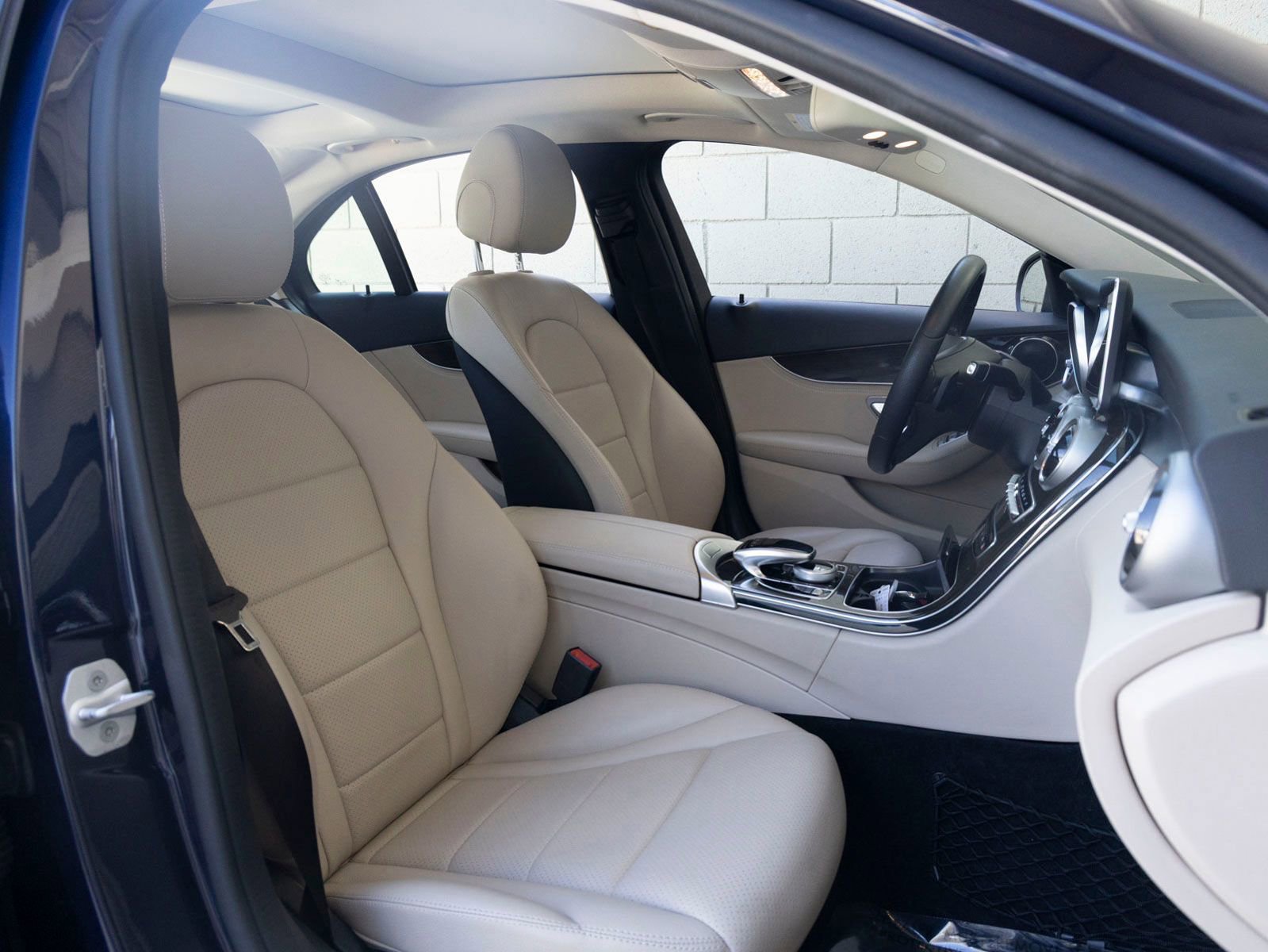 Used 2016 Mercedes-Benz C 300 Sedan image 26