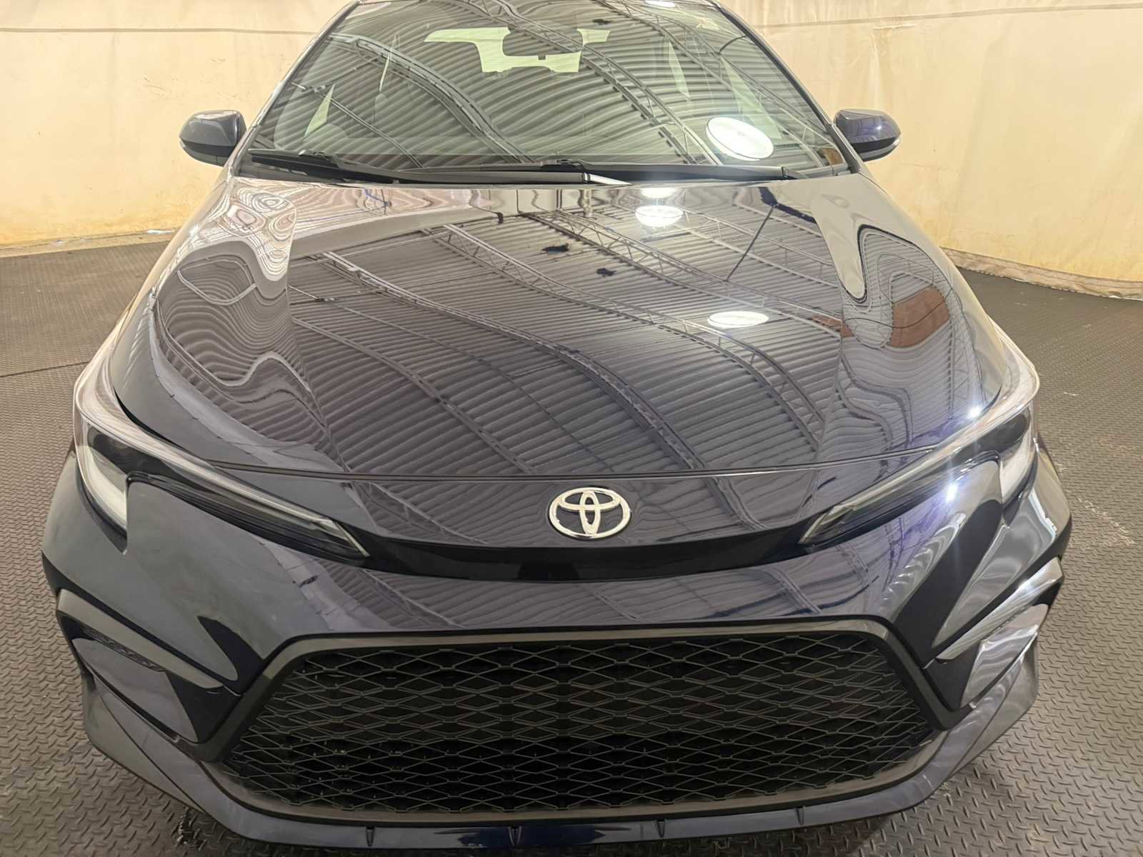 Certified 2023 Toyota Corolla SE w/ Carpet Mat Package (TMS) FWD image 3