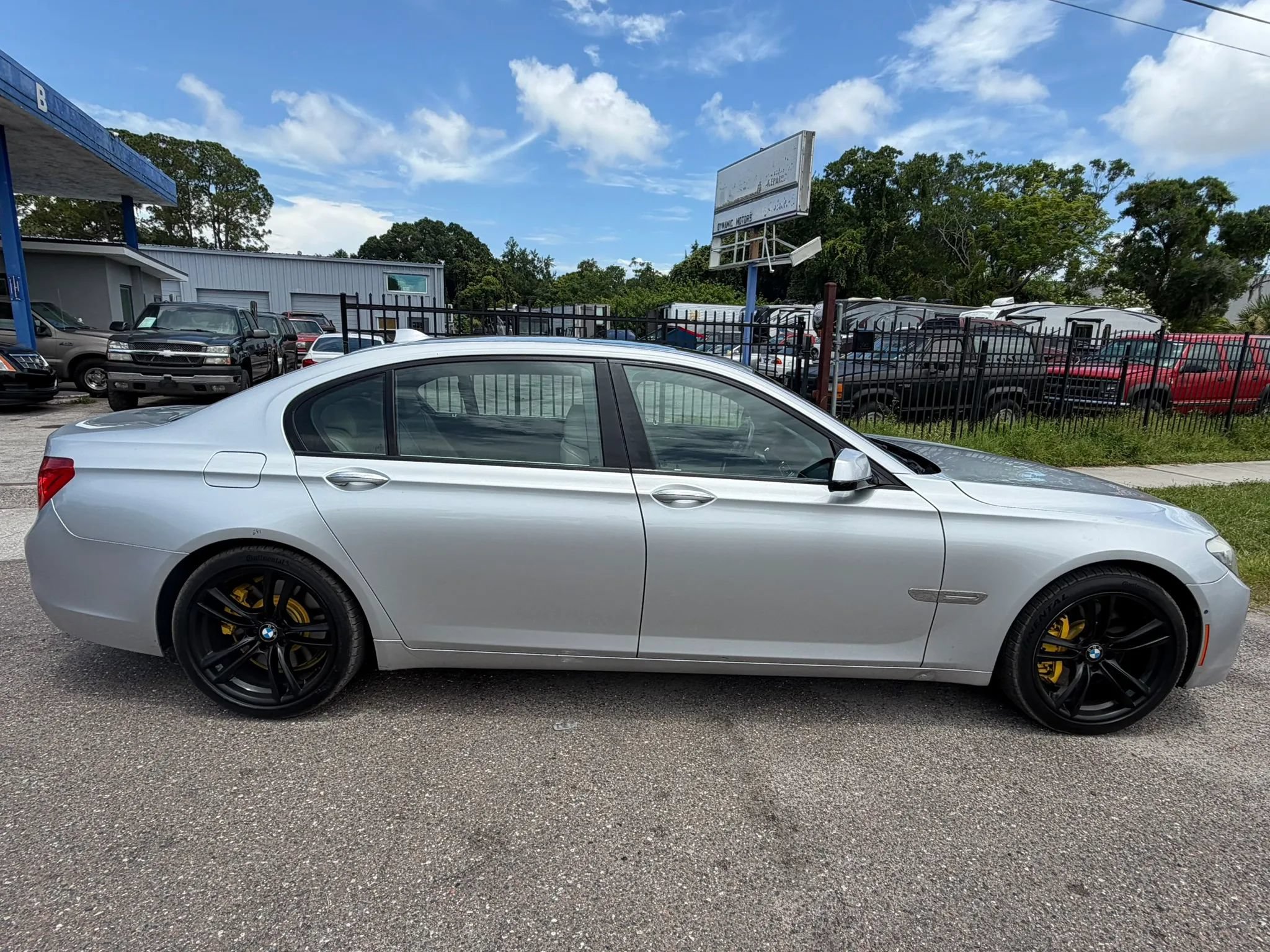 Used 2012 BMW 750Li RWD image 2