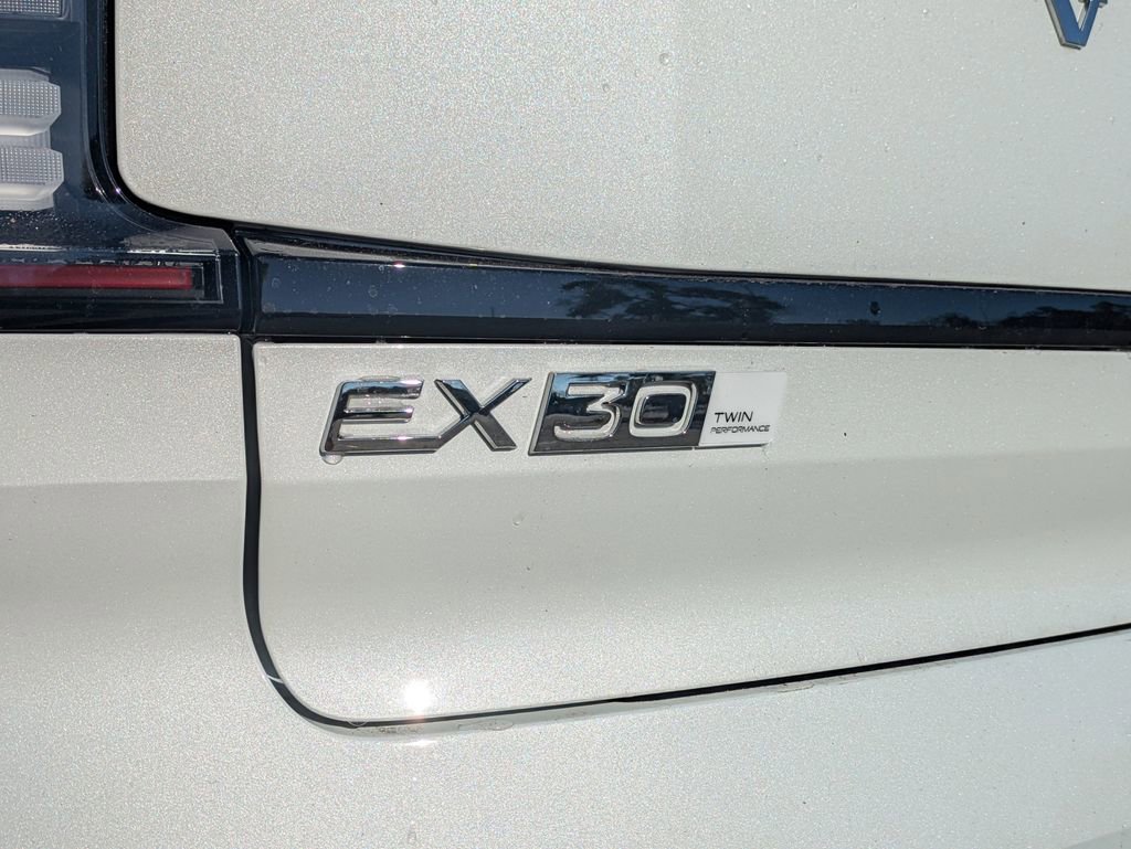 New 2026 Volvo EX30 Plus w/ Protection Package Premier image 13