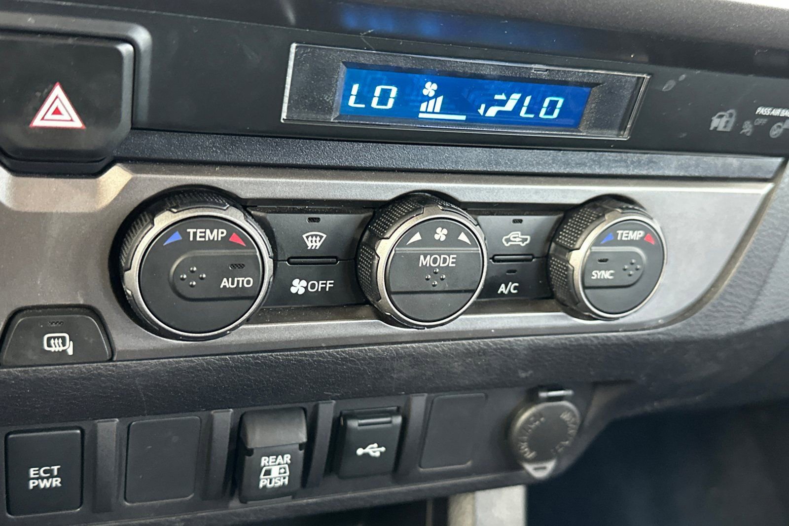 Certified 2022 Toyota Tacoma SR5 image 28