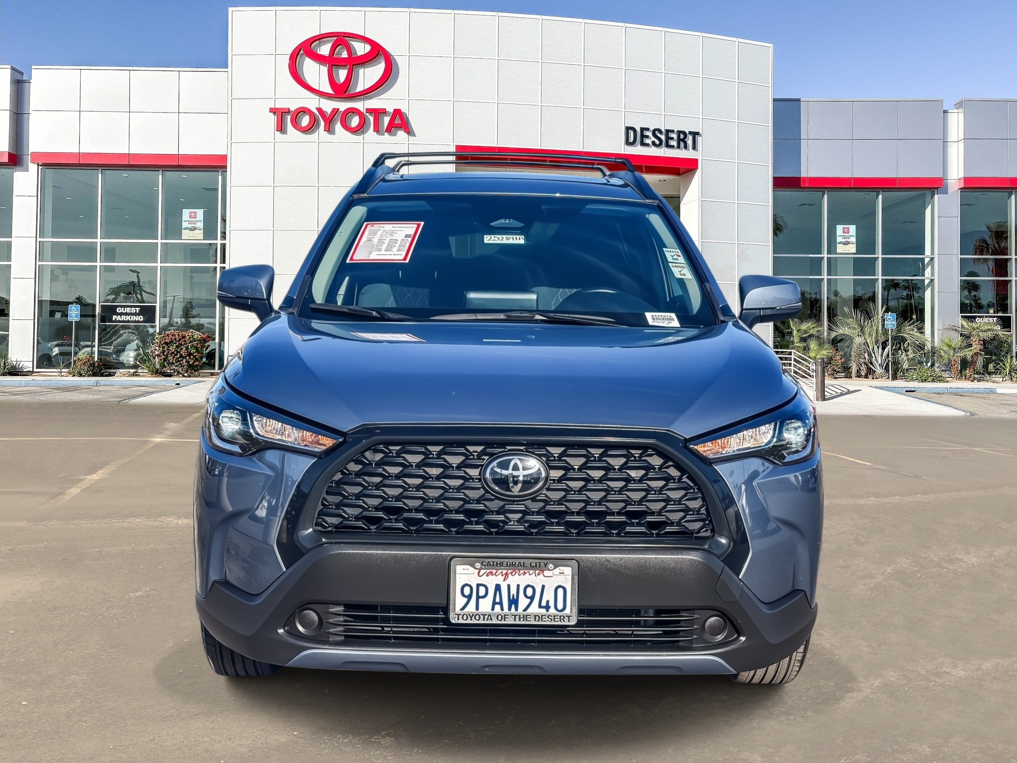 Used 2024 Toyota Corolla Cross LE w/ Moonroof Package FWD video 2