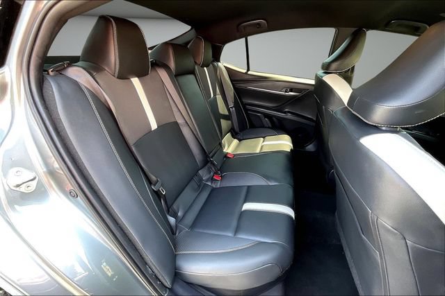 Used 2025 Toyota Camry SE FWD image 27