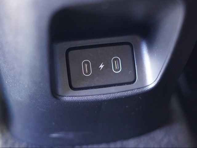 Used 2025 Hyundai Elantra SE image 28