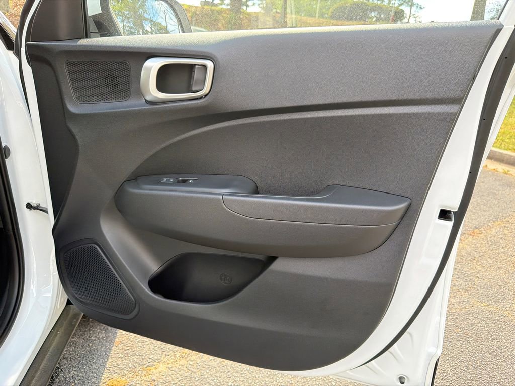 New 2026 Hyundai Venue SE image 14