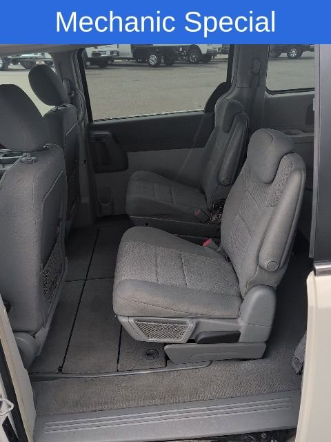 Used 2009 Chrysler Town & Country Touring FWD image 26